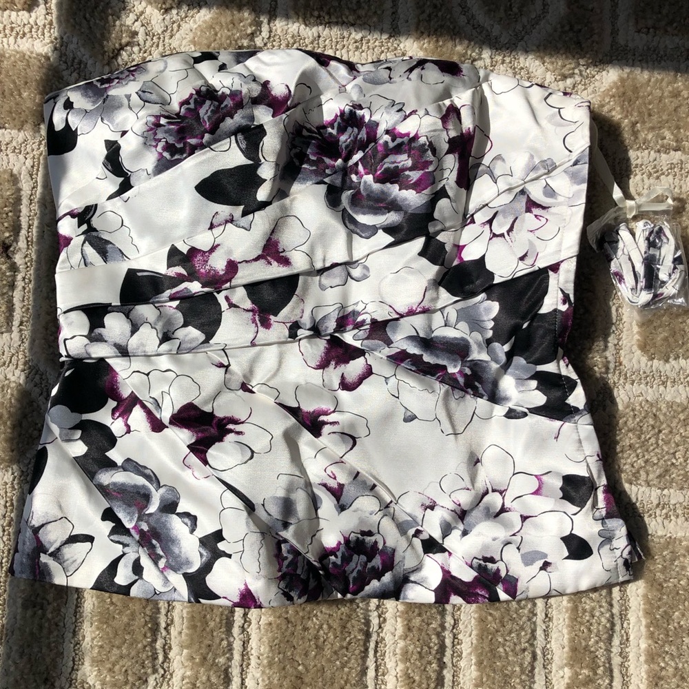 Strapless top